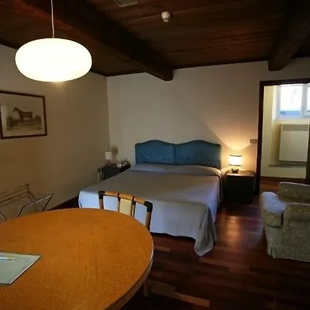 Castelvecchio מלון דירות